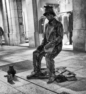 EL HOMBRE SIN SILLA
